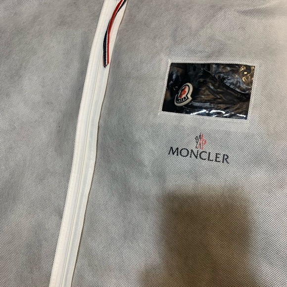 Moncler Courcillon full zip shiny puff jacket